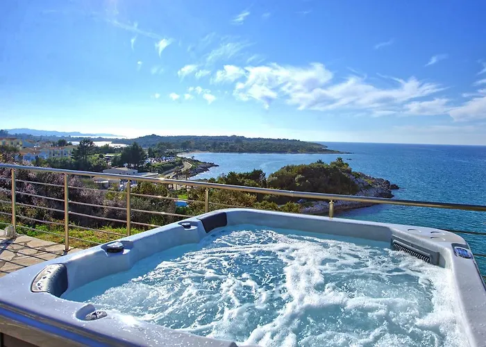 Villa Beachfront Seasun By Posarellivillas *