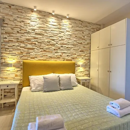 Beachfront Seasun By Posarellivillas Vila *
