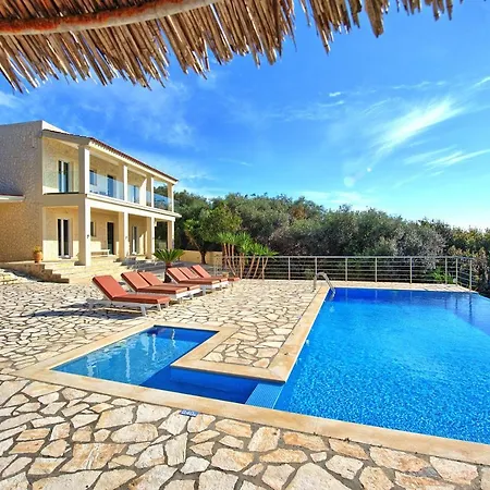 Villa Beachfront Seasun By Posarellivillas