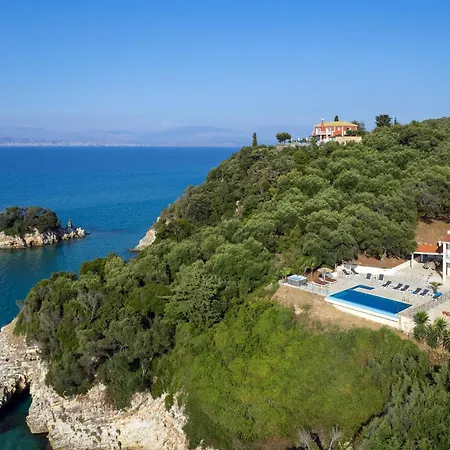 Beachfront Seasun By Posarellivillas