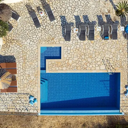 Beachfront Seasun By Posarellivillas 别墅 *