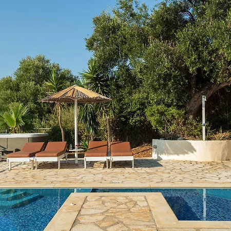 Beachfront Seasun By Posarellivillas *