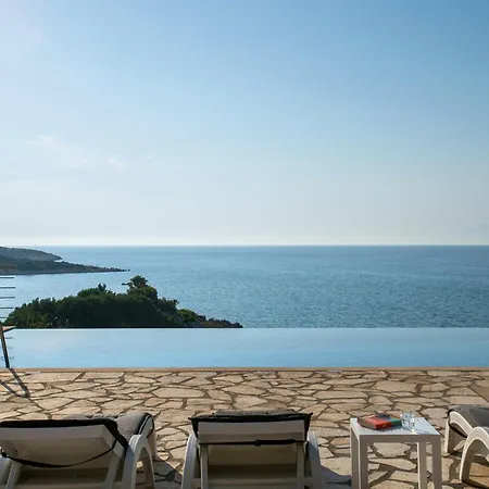 Villa Beachfront Seasun By Posarellivillas