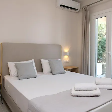 Villa Beachfront Seasun By Posarellivillas