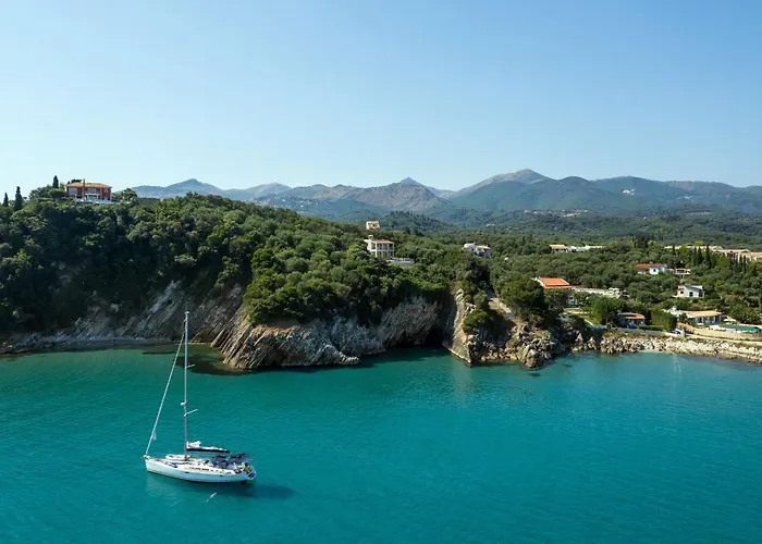 Beachfront Seasun By Posarellivillas Villa *