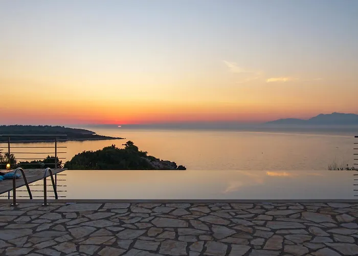 Beachfront Seasun By Posarellivillas Agios Spyridon (Corfu)