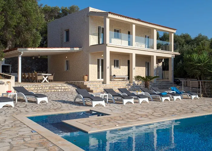 Beachfront Seasun By Posarellivillas Villa *