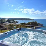 Villa Seasun - Seafront With Infinity Pool & Panoramic Coastal Views By Posarelli *