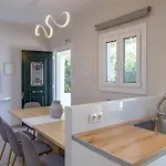 Seasun - Seafront With Infinity Pool & Panoramic Coastal Views By Posarelli *