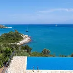 Beachfront Seasun By Posarellivillas