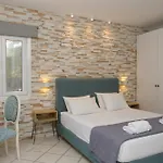 Seasun - Seafront With Infinity Pool & Panoramic Coastal Views By Posarelli *