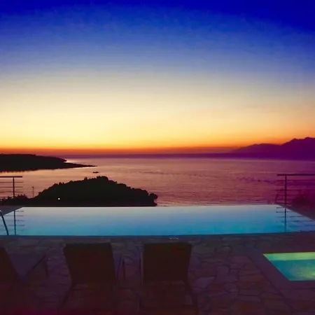 Villa Beachfront Seasun By Posarellivillas *