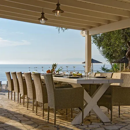 Seasun - Seafront With Infinity Pool & Panoramic Coastal Views By Posarelli Villa