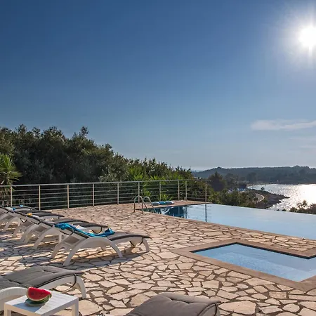 Seasun - Seafront With Infinity Pool & Panoramic Coastal Views By Posarelli Villa Agios Spyridon (Corfu)
